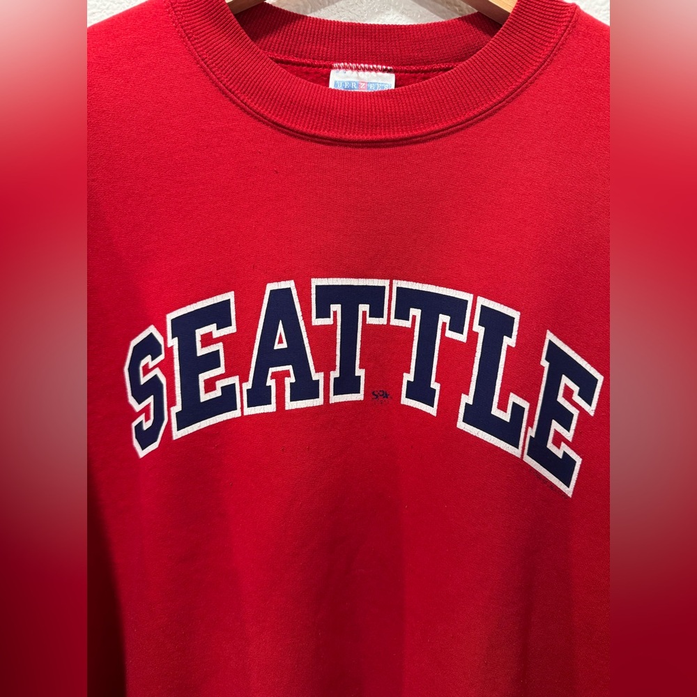Vintage Seattle Spellout Jerzees Pullover (Preloved) - Picture 5 of 7